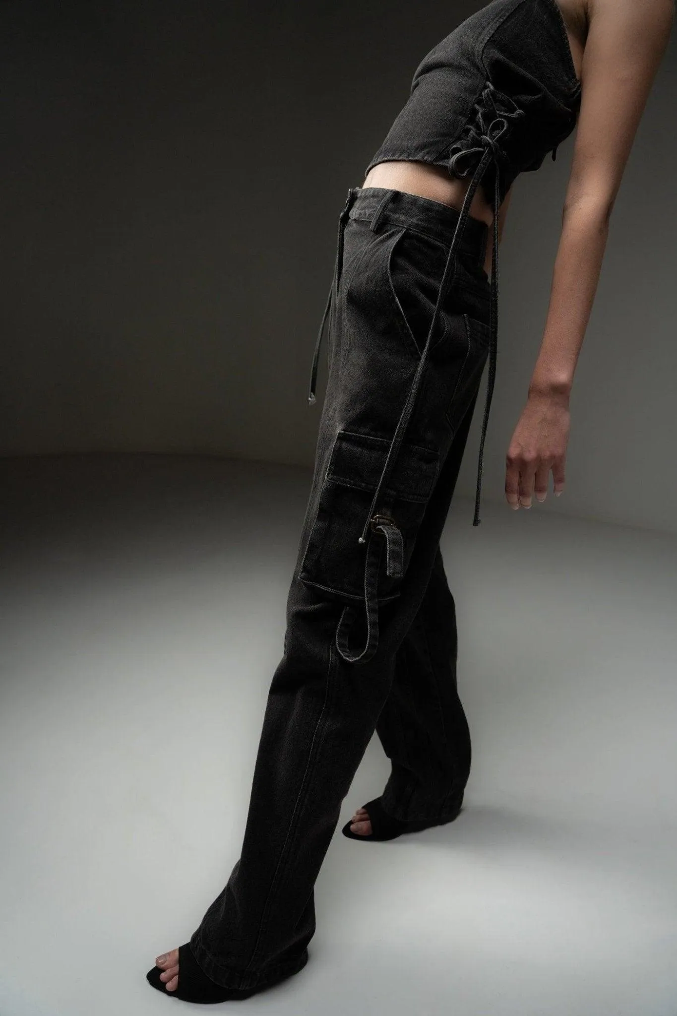 BLACK DENIM CARGO PANT