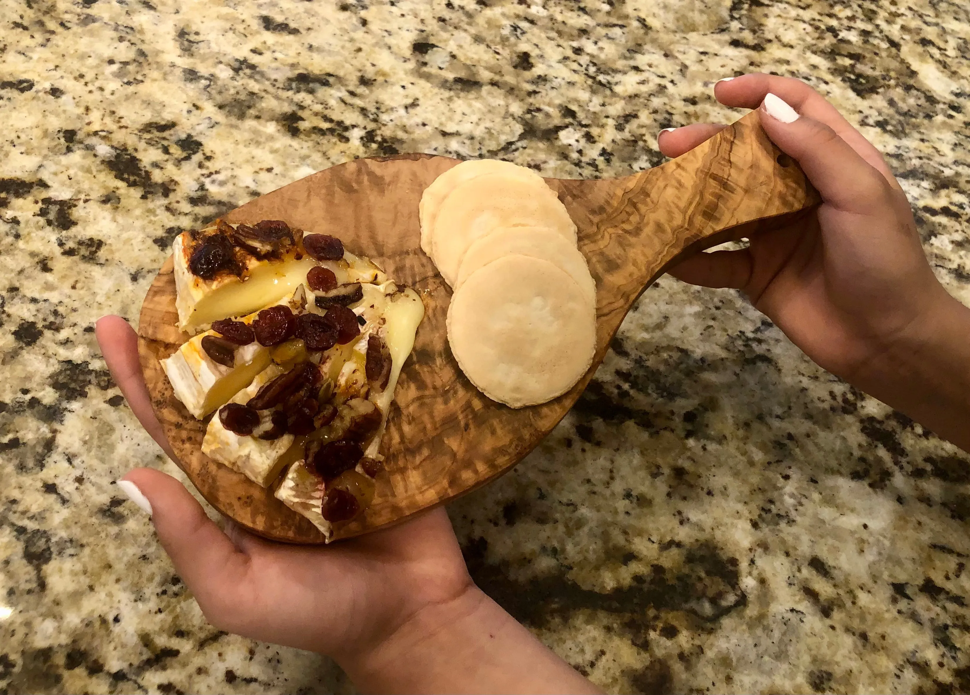Choixe Authentic Olivewood Cutting Board: Handcrafted Beauty & Multifunctional Versatility