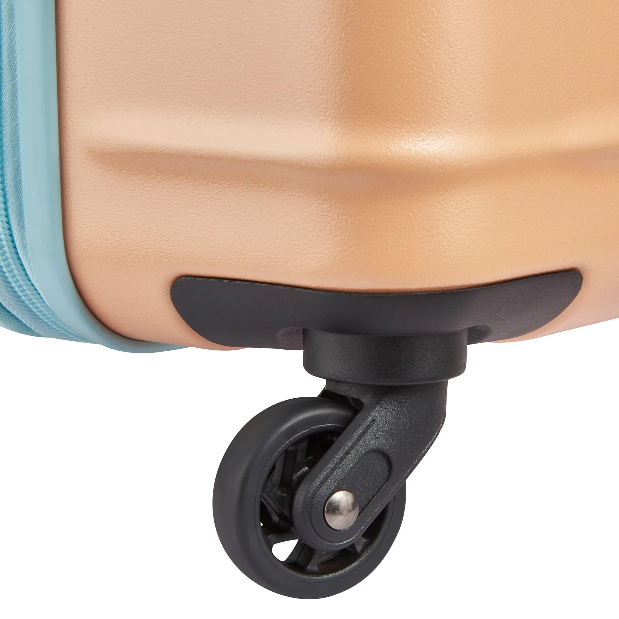CLAUDIA - Carry-On Plus Expandable Spinner