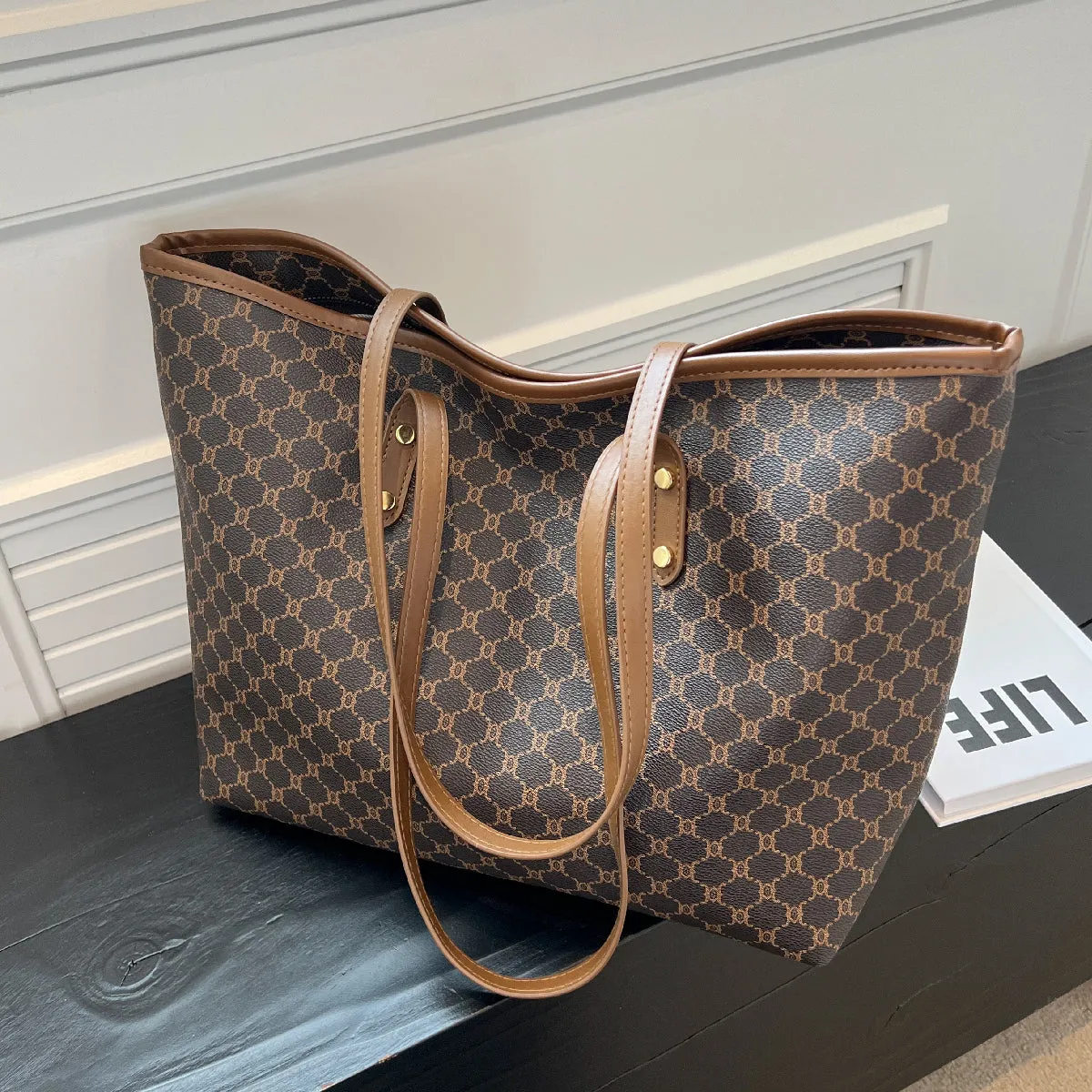 Large Capacity Women's Vintage Pattern Tote Bag, Stylish Shoulder Bag For Work