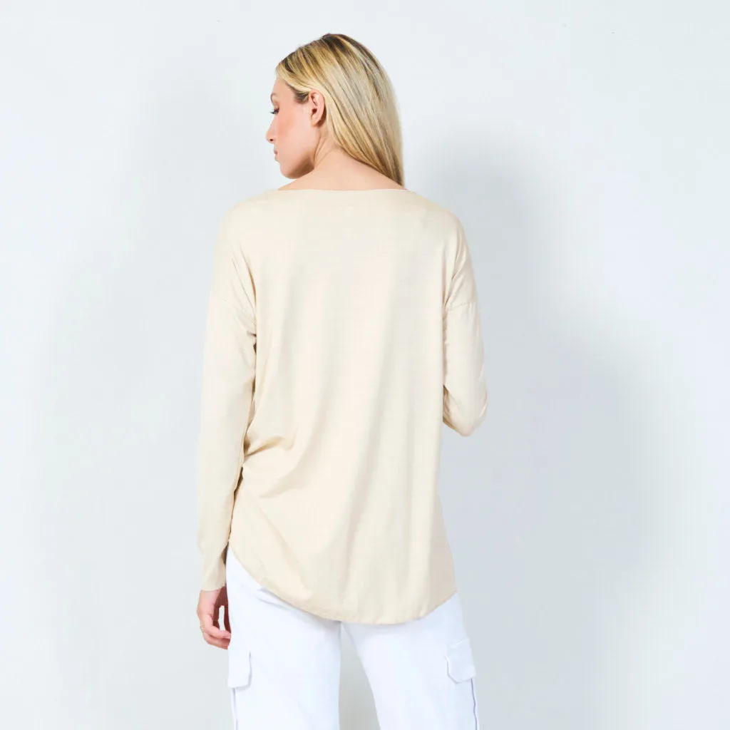 Versatile relaxed-fit long sleeve top wholesale