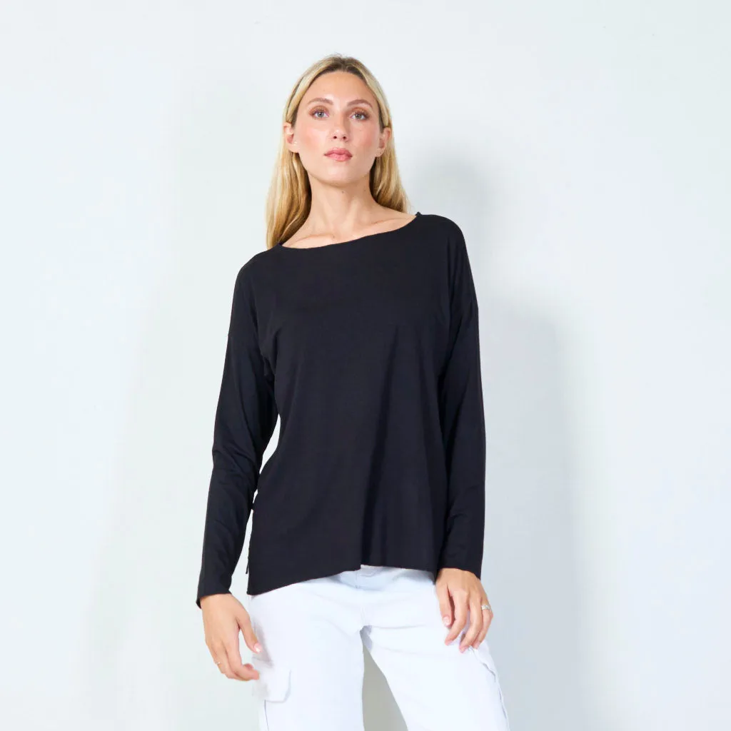 Versatile relaxed-fit long sleeve top wholesale